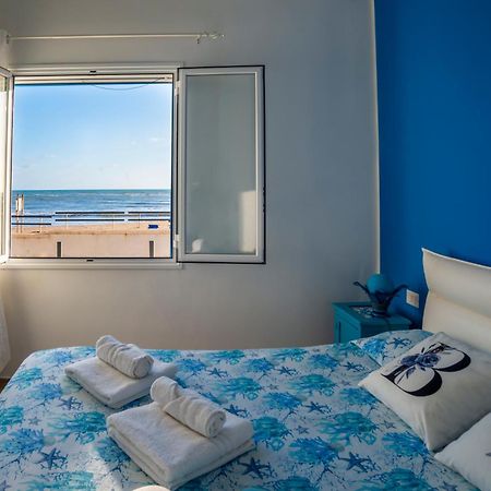 Hotel Blue Velvet à Punta Secca Extérieur photo