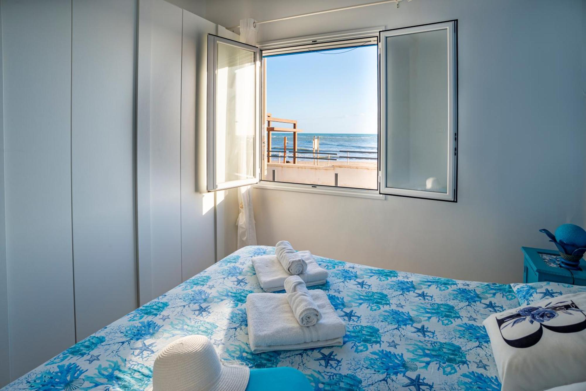 Hotel Blue Velvet à Punta Secca Extérieur photo